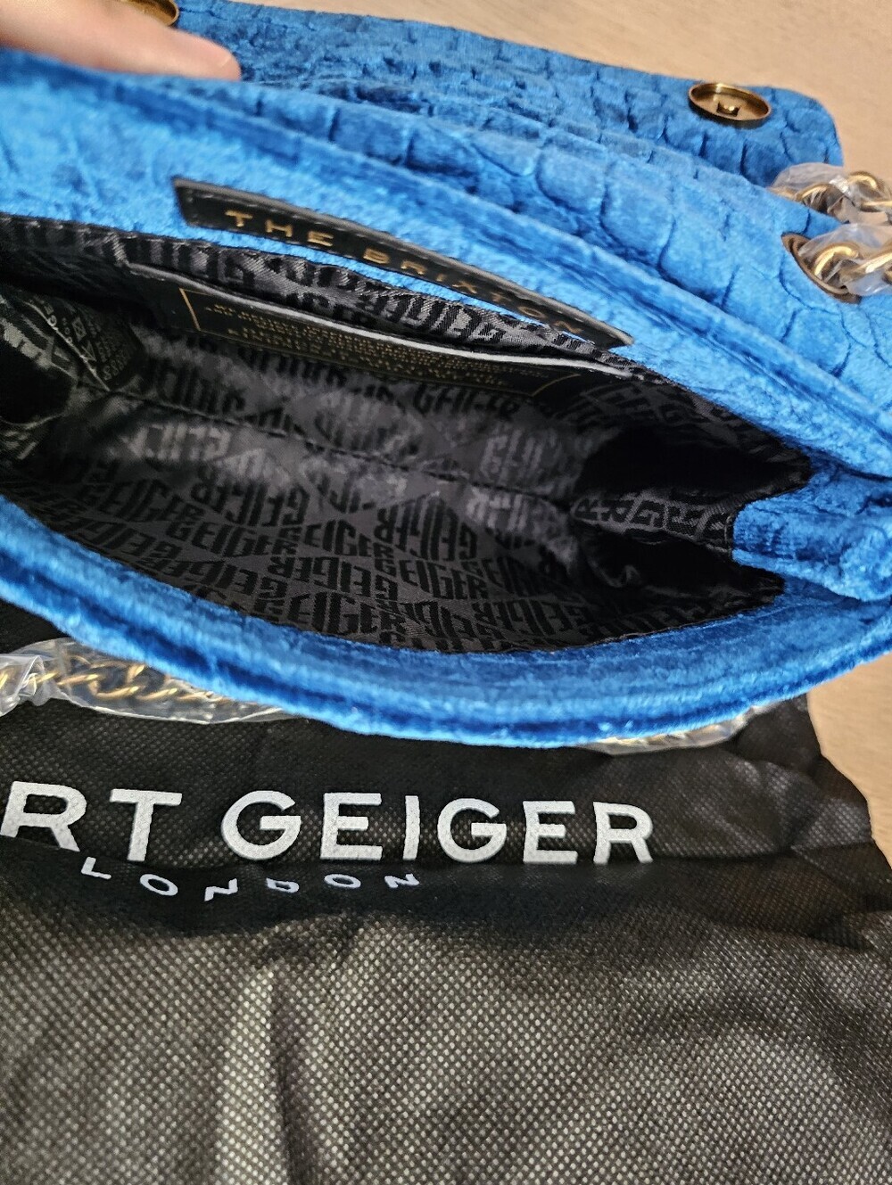 Kurt Geiger Londond Brixton Velvet Shoulder Bag. - Picture 11 of 12
